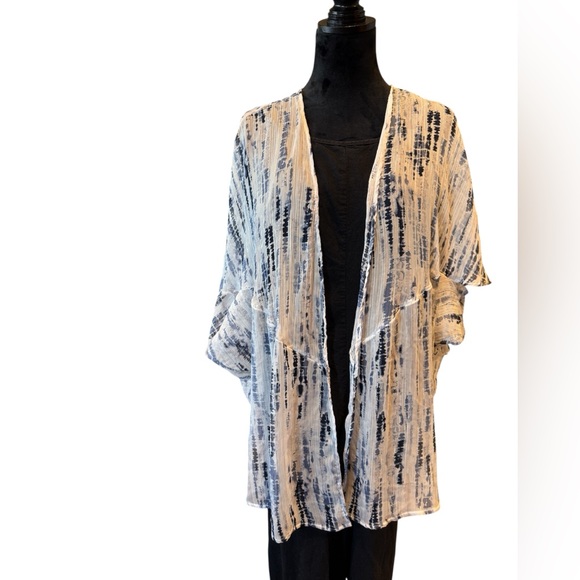 Maurices Other - Maurices Blue White Tie-Dye Sparkle Top Kimono 0X or 1X Swim Cover up